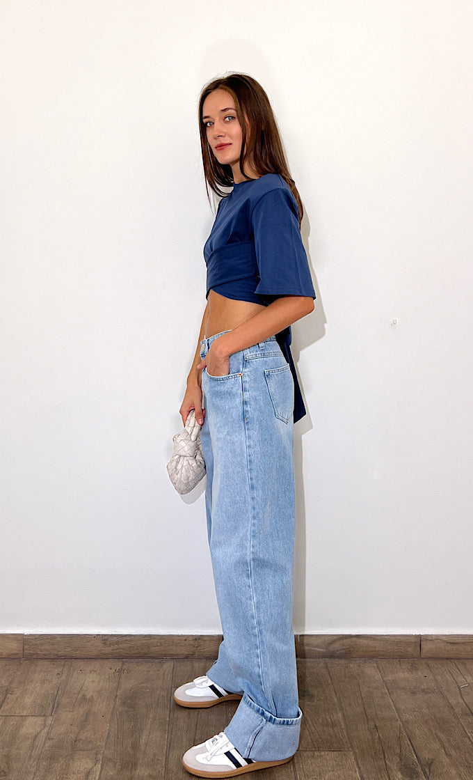 חולצת נונה כחולה