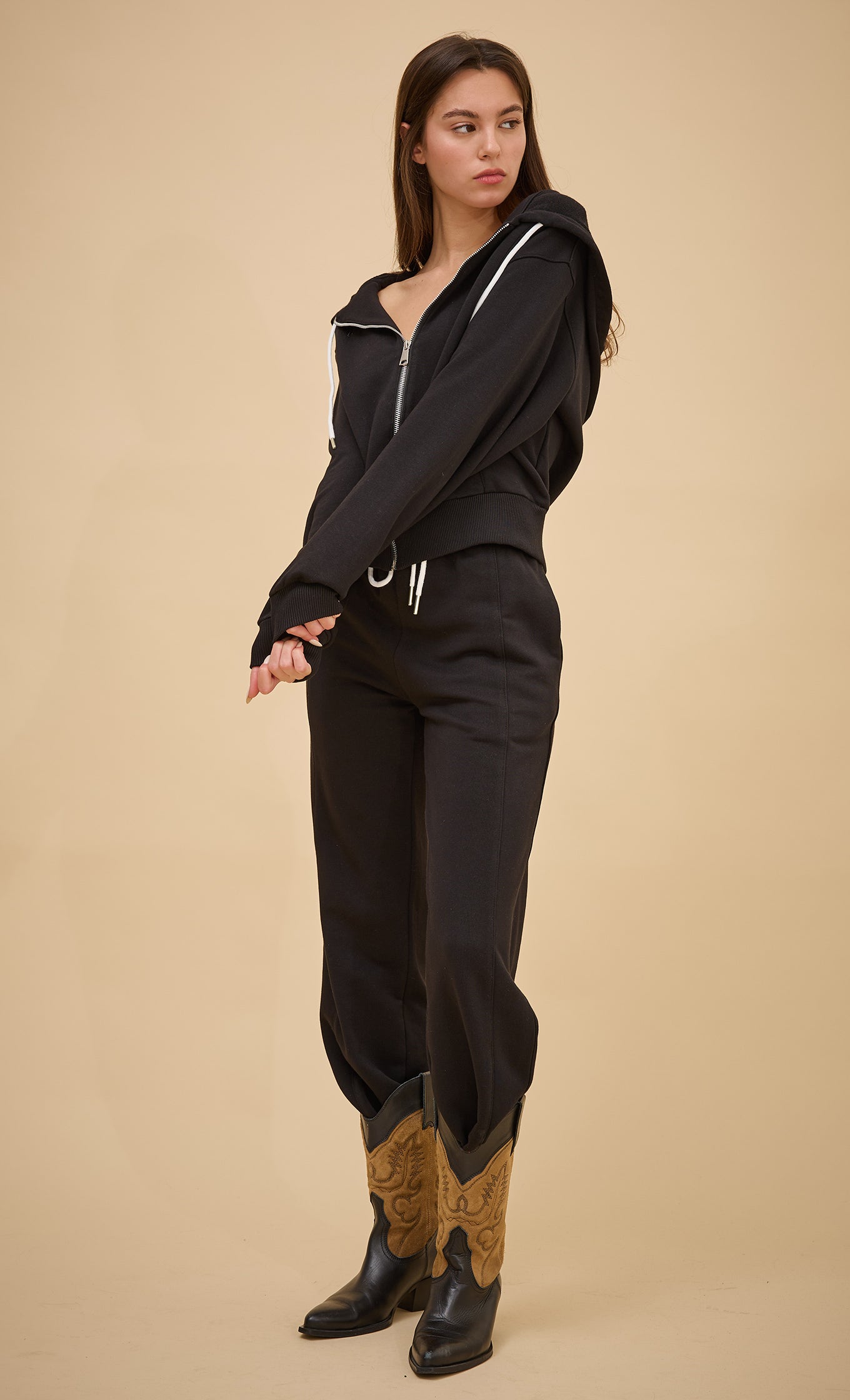 סווטשירט סטאר שחור