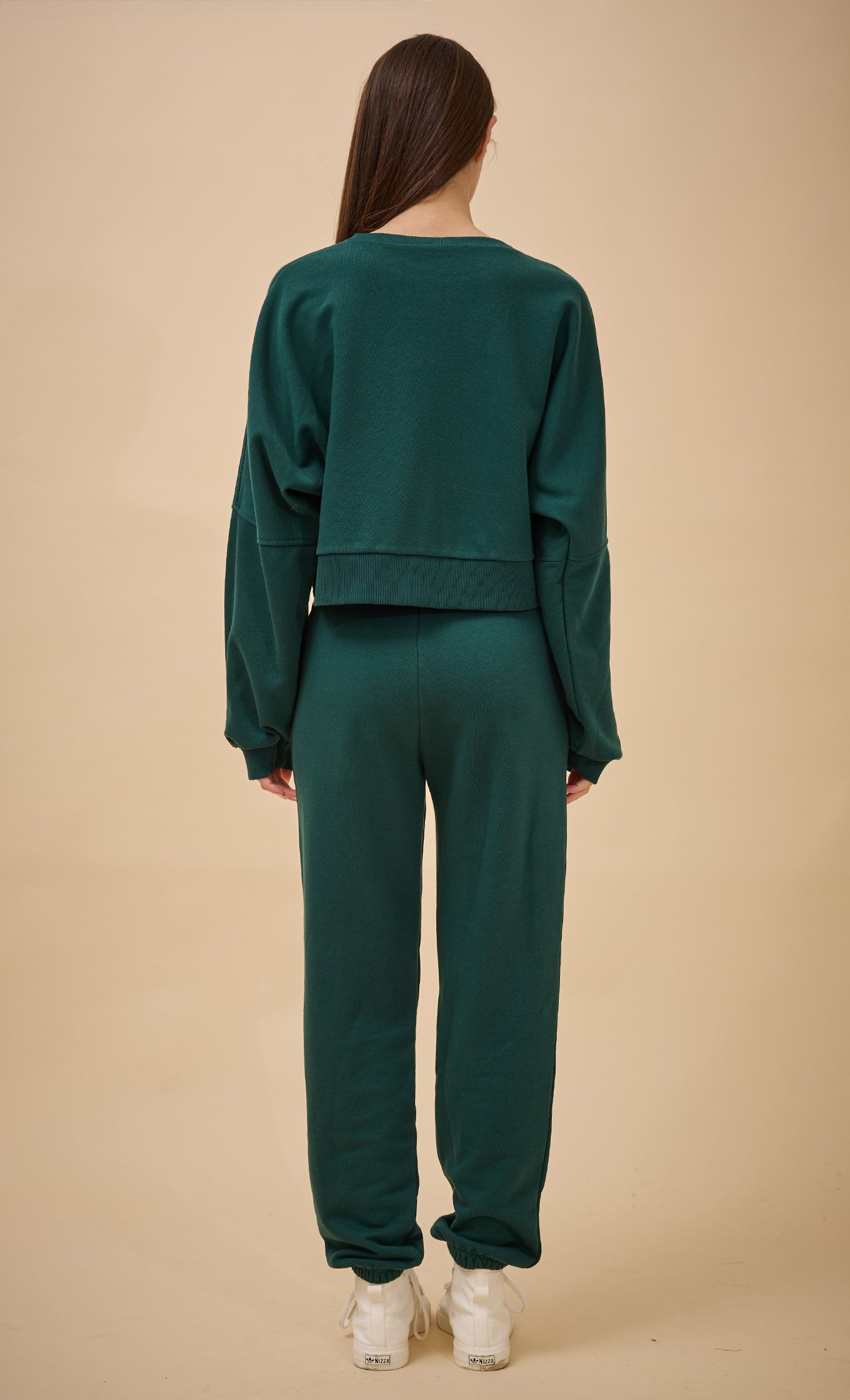 חליפת סאנסט ירוקה