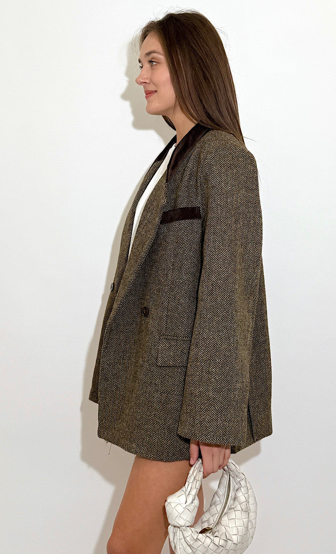 ג'קט נורי חום