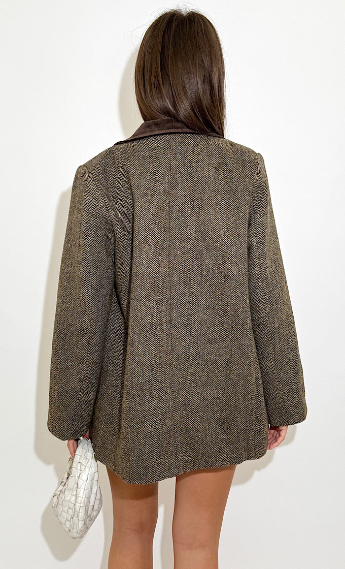 ג'קט נורי חום