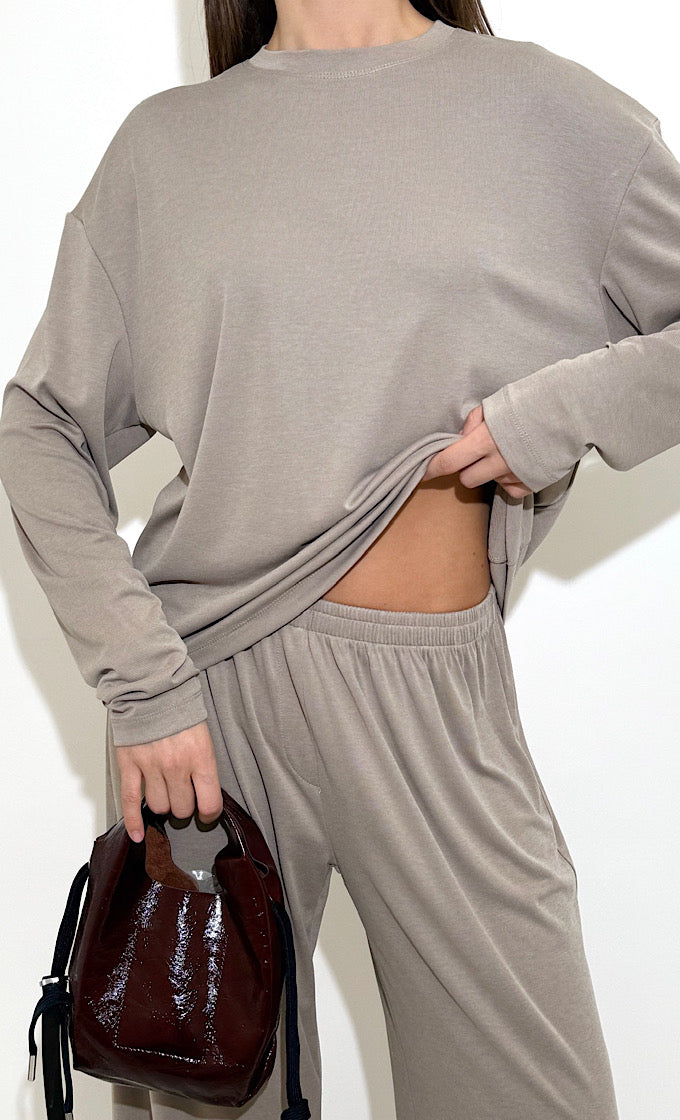 חליפת נונה אבן