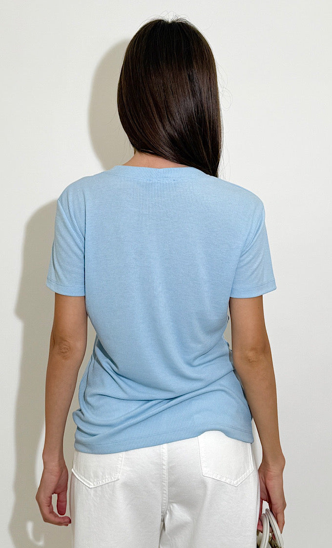 NIKA LIGHT BLUE ROUND NECK T-SHIRT