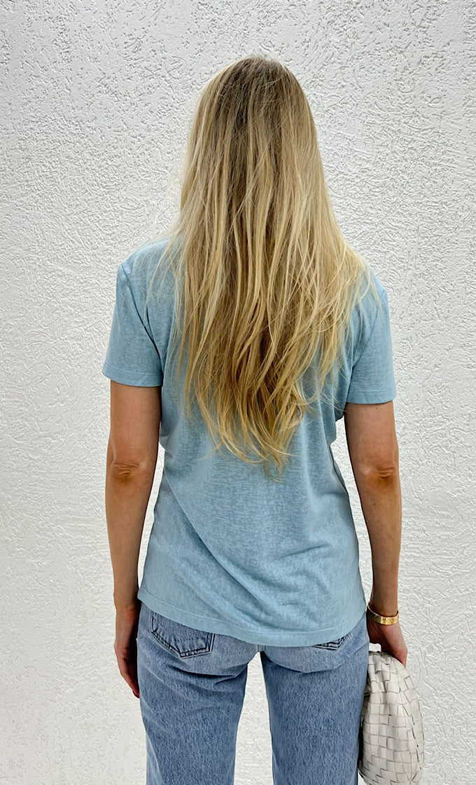 Chloe t-shirt light blue round key