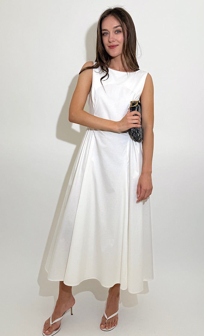 שמלת דוריאן לבנה