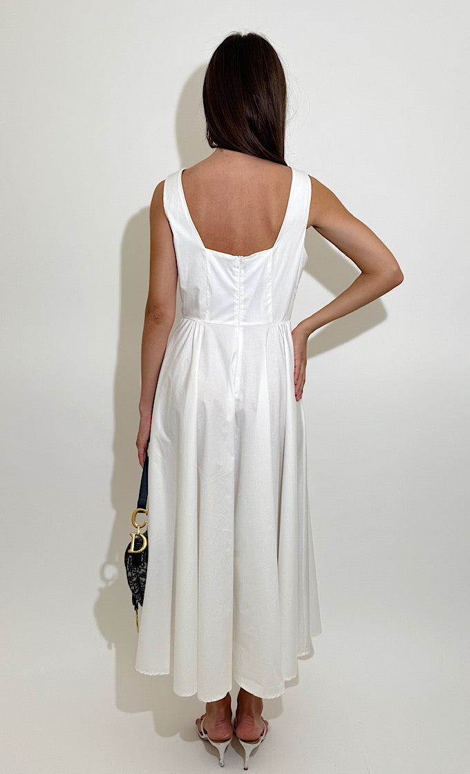 שמלת דוריאן לבנה