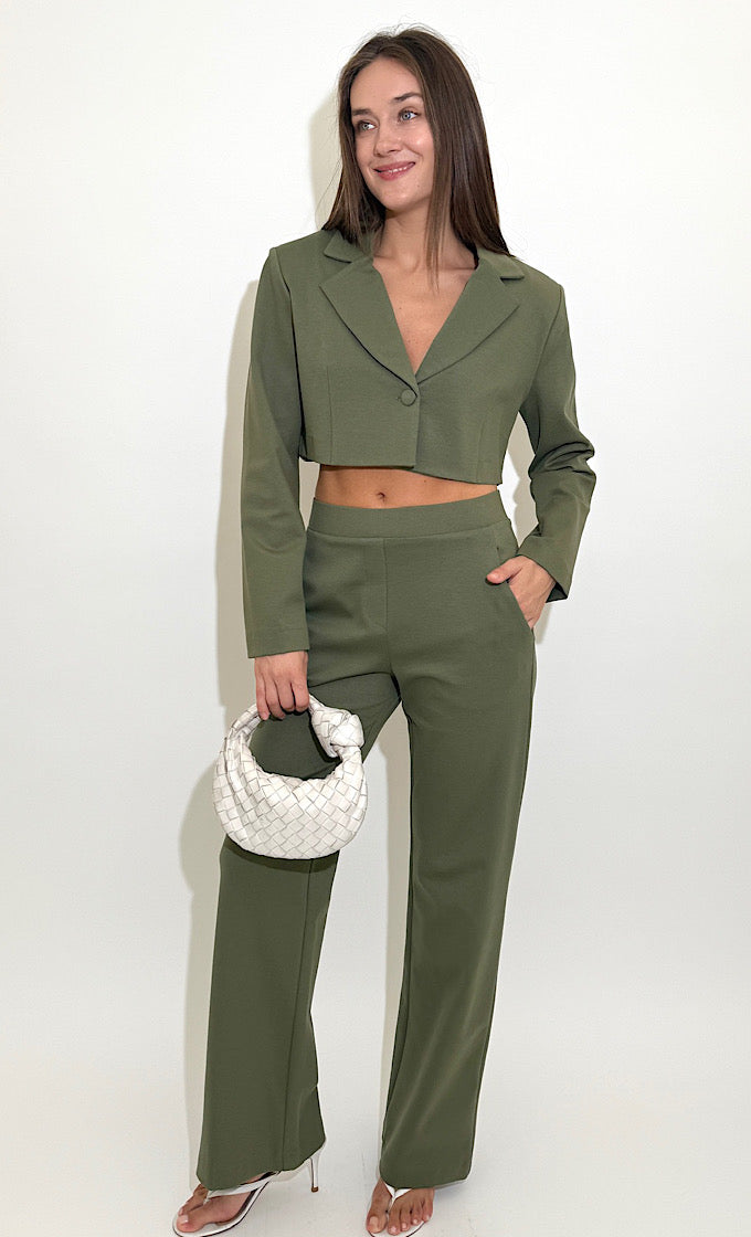 חליפת מיאן ירוקה