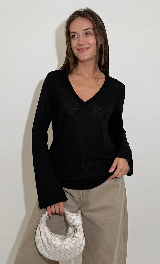 חולצת קאיה שחורה