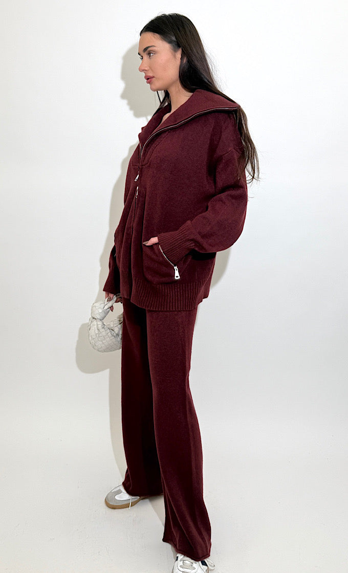 Helena burgundy suit