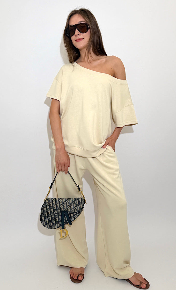 חליפת הלן בלונד