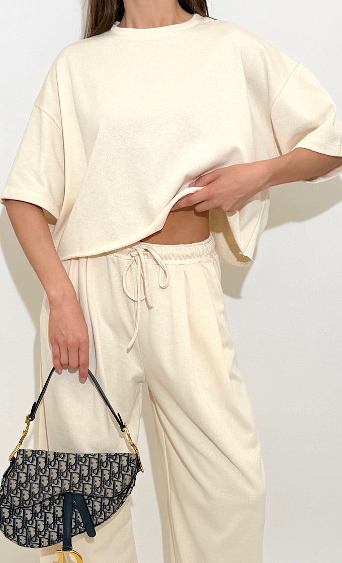 חליפת אלמה בלונד