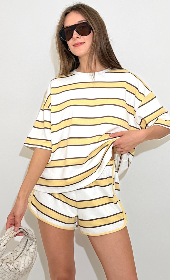 חליפת אמבר צהובה