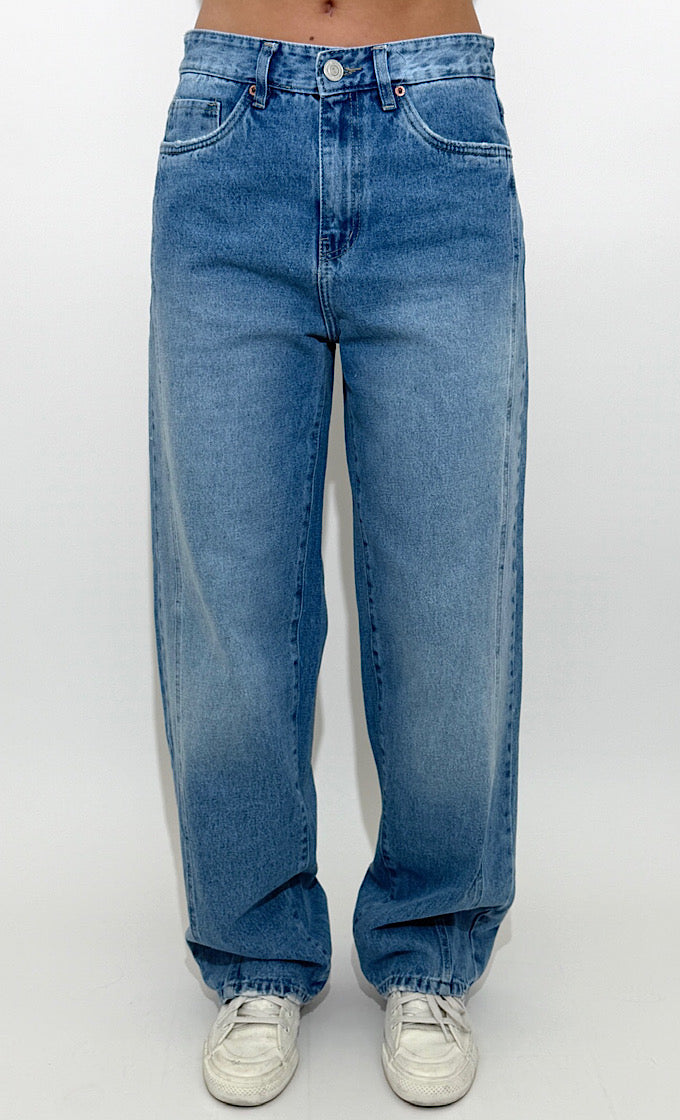 ג'ינס איבון