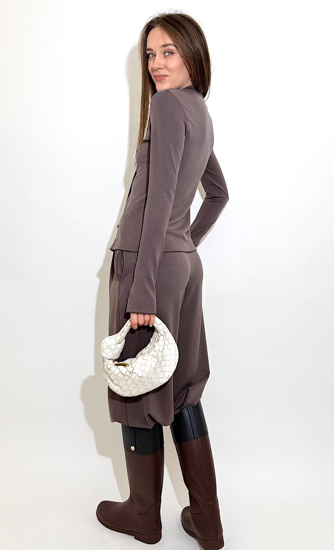 חליפת פאקו חומה