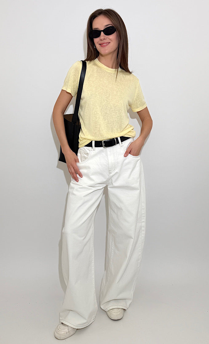 חולצת קולין מפתח עגול צהובה