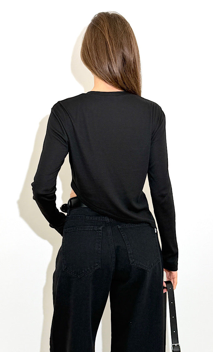 חולצת אריאה שחורה