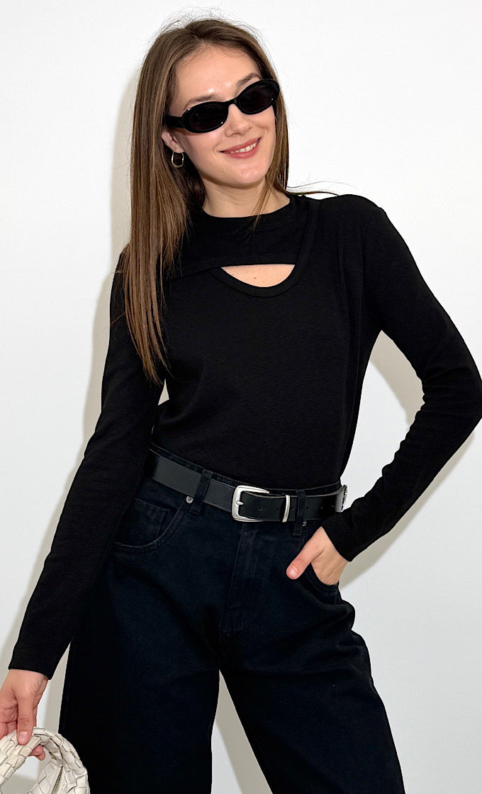 חולצת הילרי שחורה