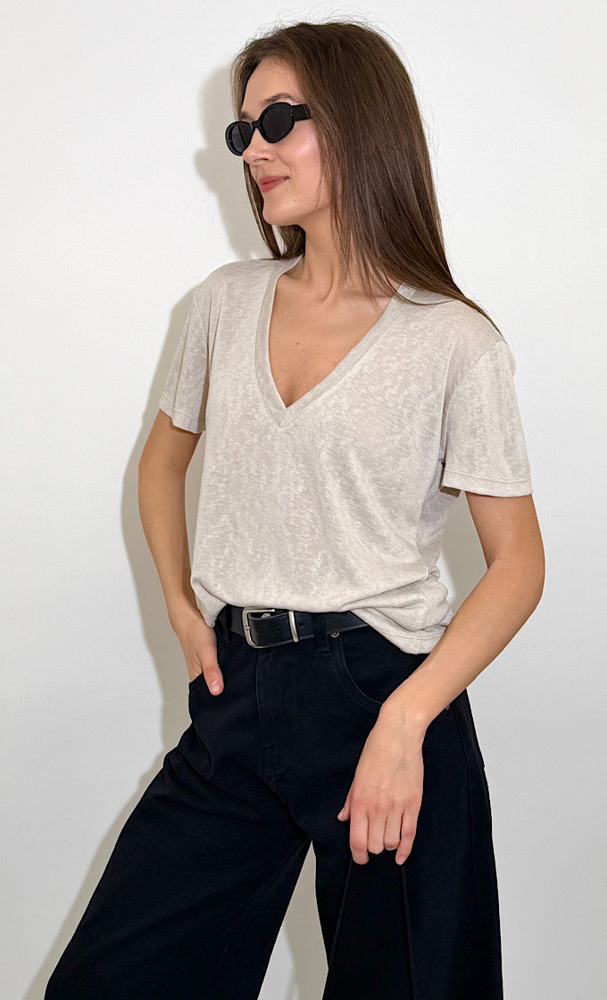 COLIN V-NECK OFF WHITE SHIRT