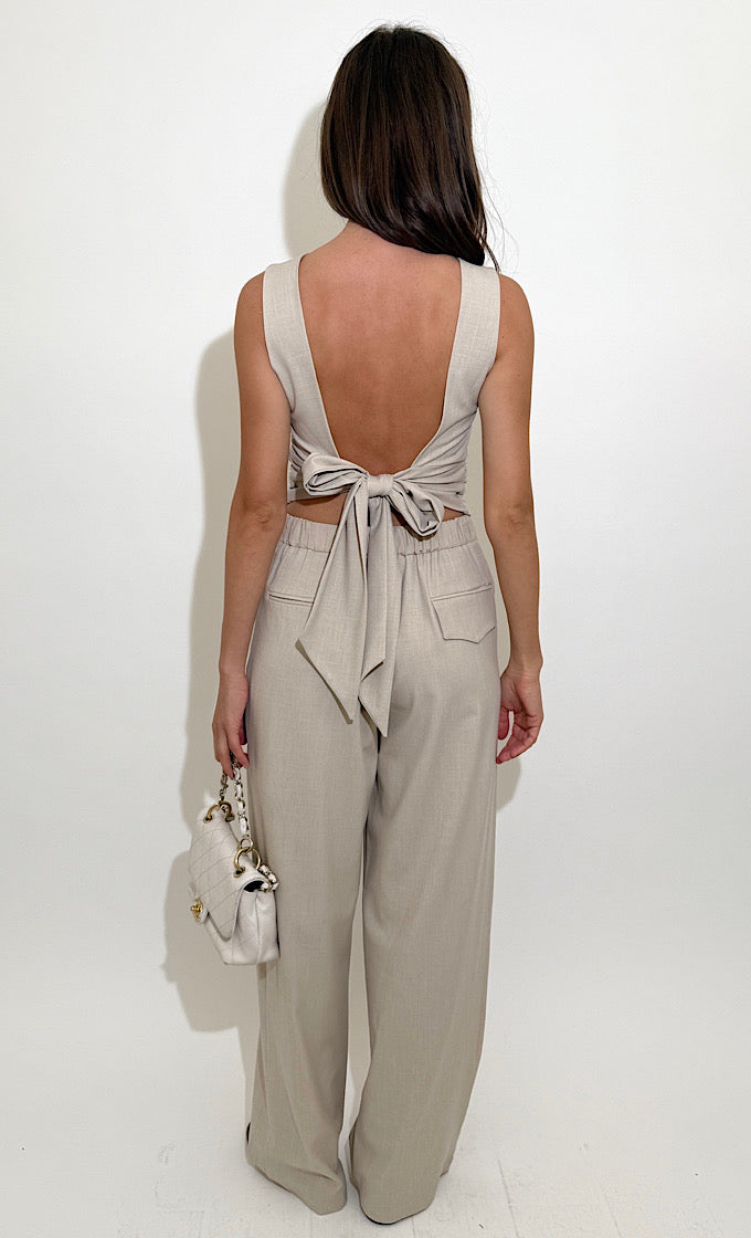 חליפת מרלן אוף וויט