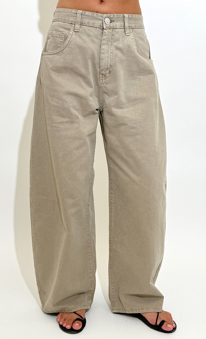 KITO KHAKI JEANS