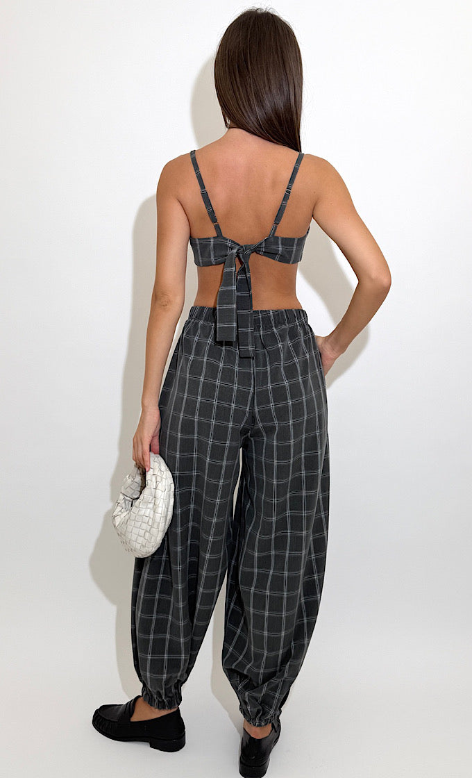 חליפת פרנקי אפורה