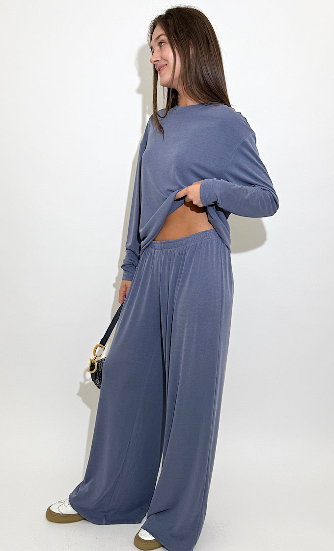 חליפת נונה אפורה