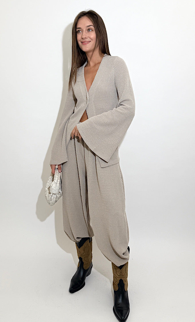 חליפת דמיאן אוף וויט