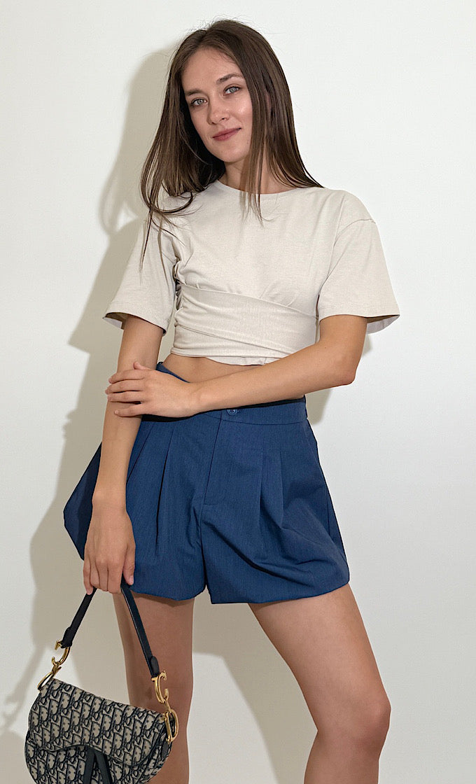 חולצת נדין אוף וויט