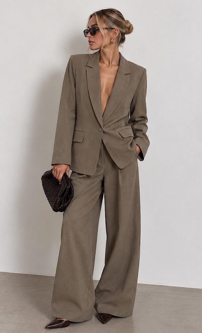 BRYCE MOCHA SUIT