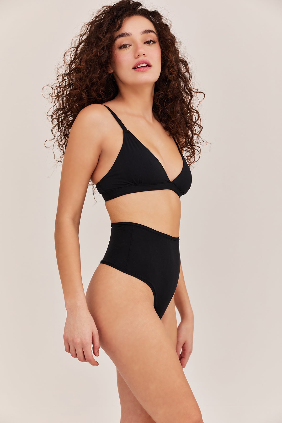 תחתון אן גזרה גבוהה שחור