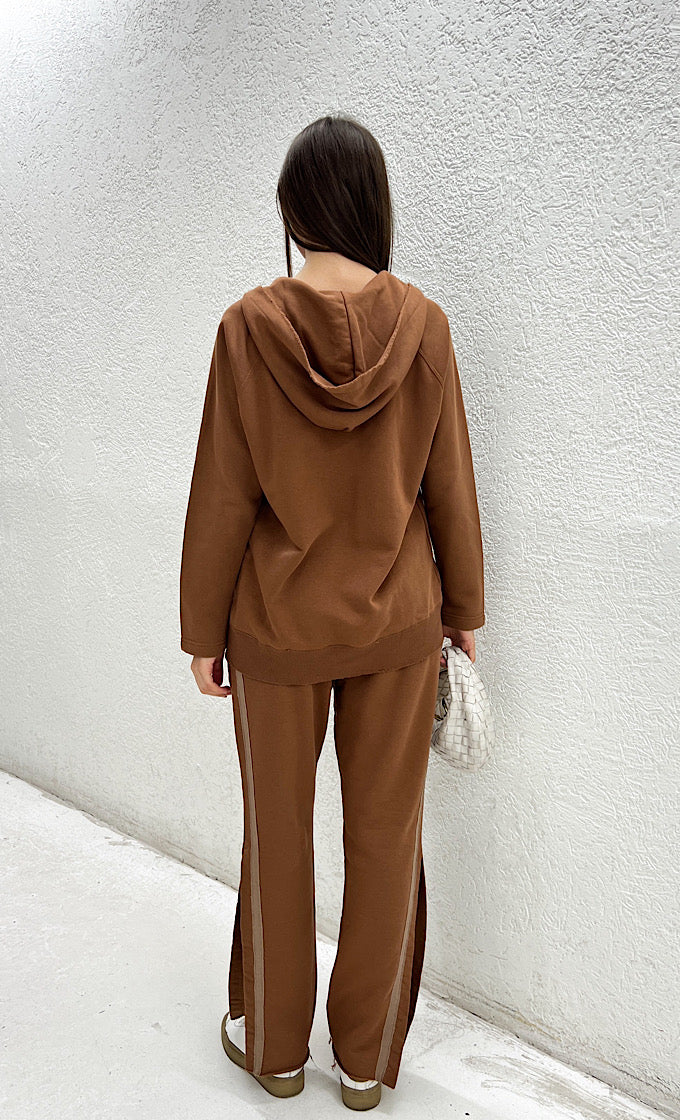 April sweatshirt brown