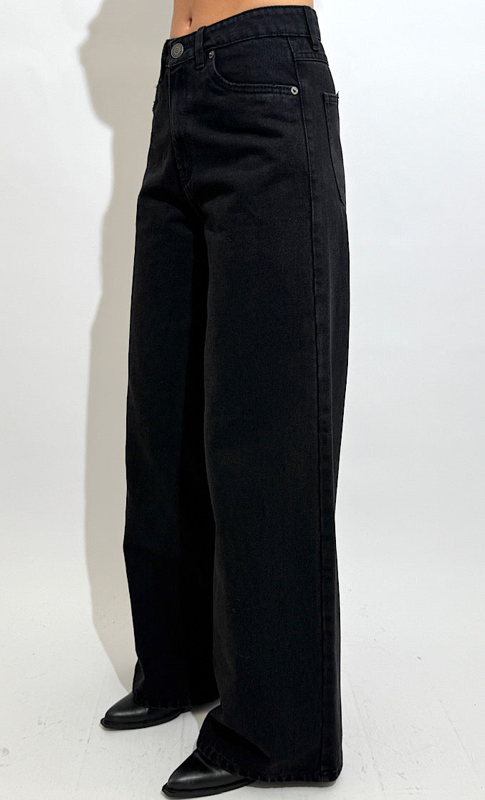 ECUADOR BLACK JEANS 