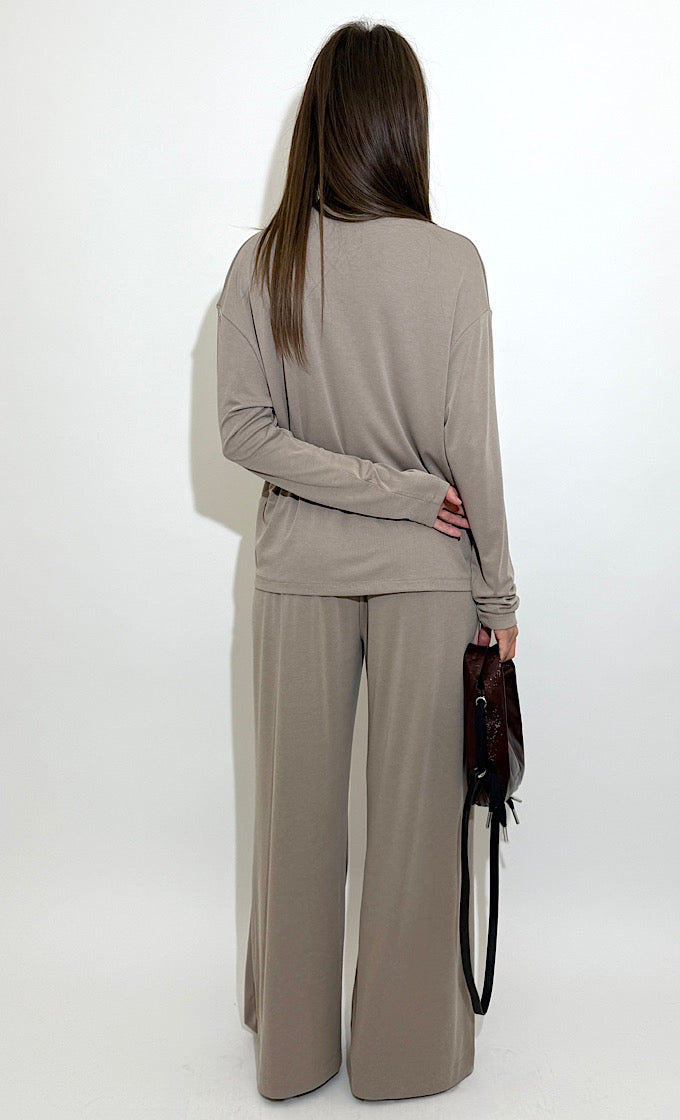 חליפת נונה אבן