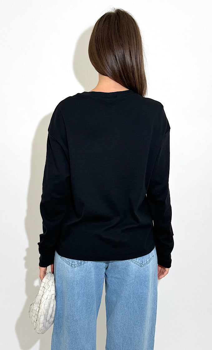 חולצת מייקי שחורה