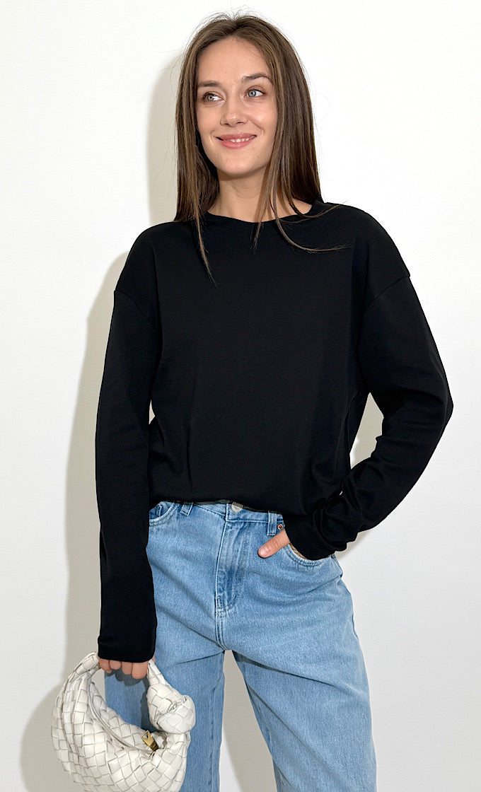 חולצת מייקי שחורה