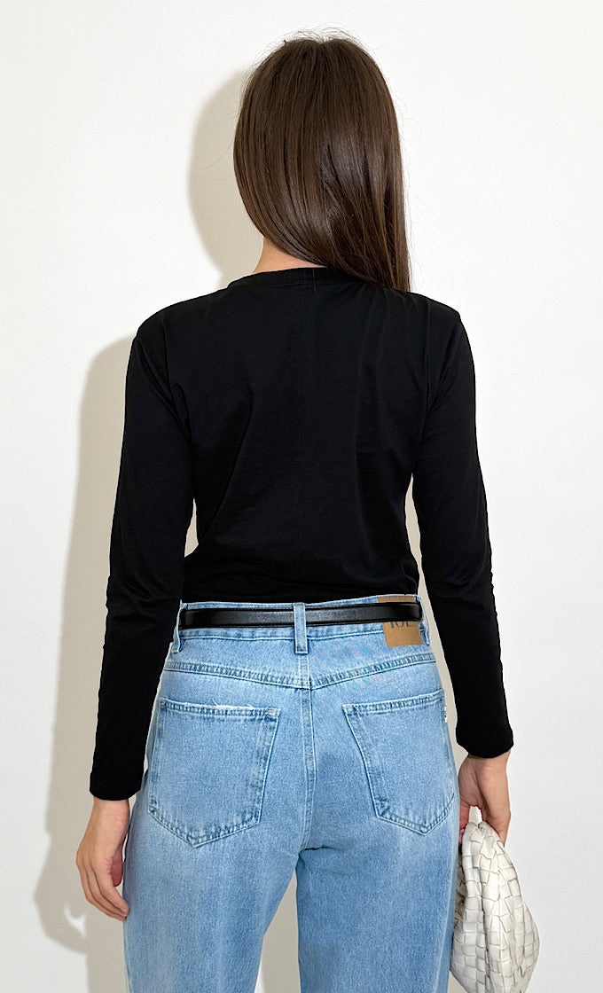 חולצת קורי מפתח עגול שחורה