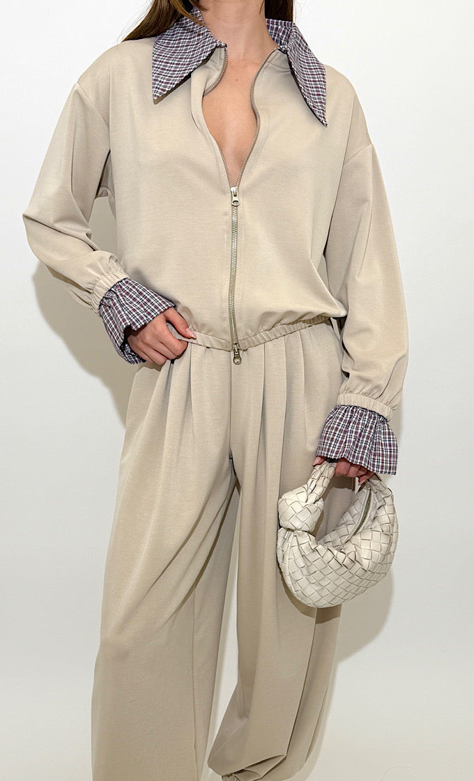 חליפת תאי אוף וויט