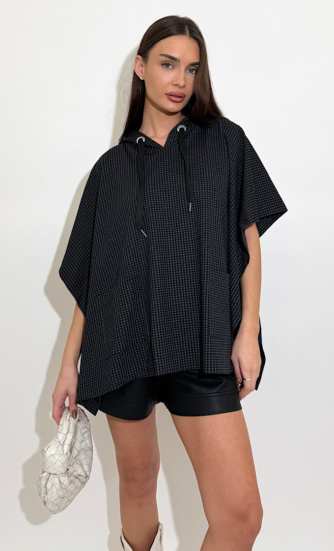 שכמיית משבצות קלסי שחורה