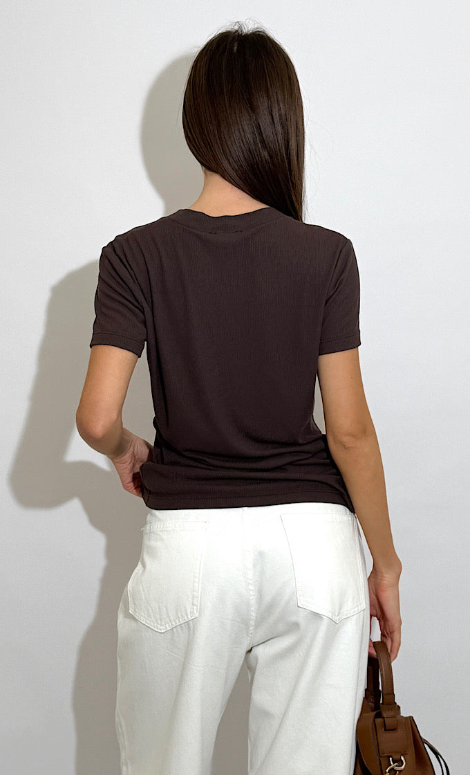 NIKA BROWN V-NECK T-SHIRT