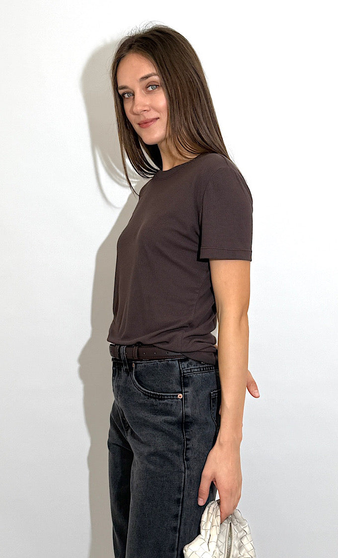 NIKA BROWN ROUND NECK T-SHIRT