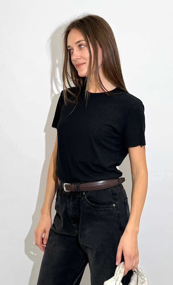 ROMI BLACK ROUND NECK T-SHIRT  