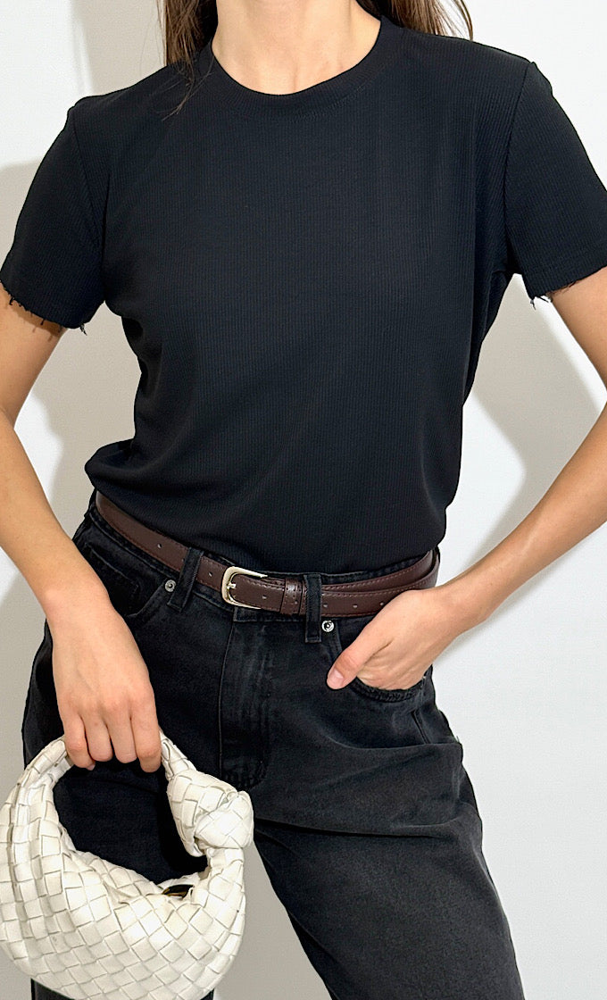 ROMI BLACK ROUND NECK T-SHIRT  