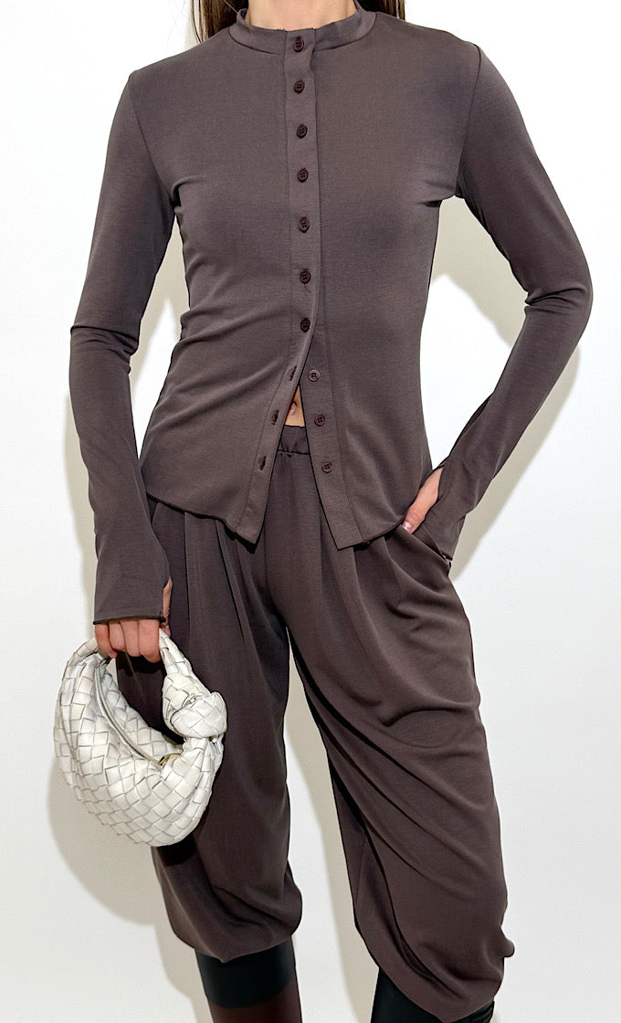 חליפת פאקו חומה