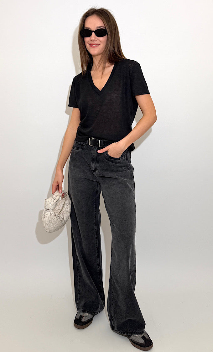 COLIN V-NECK BLACK SHIRT