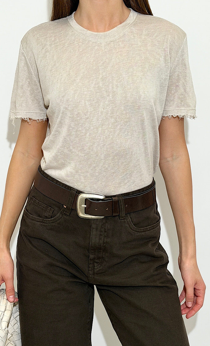 חולצת בלייק מפתח עגול אוף וויט