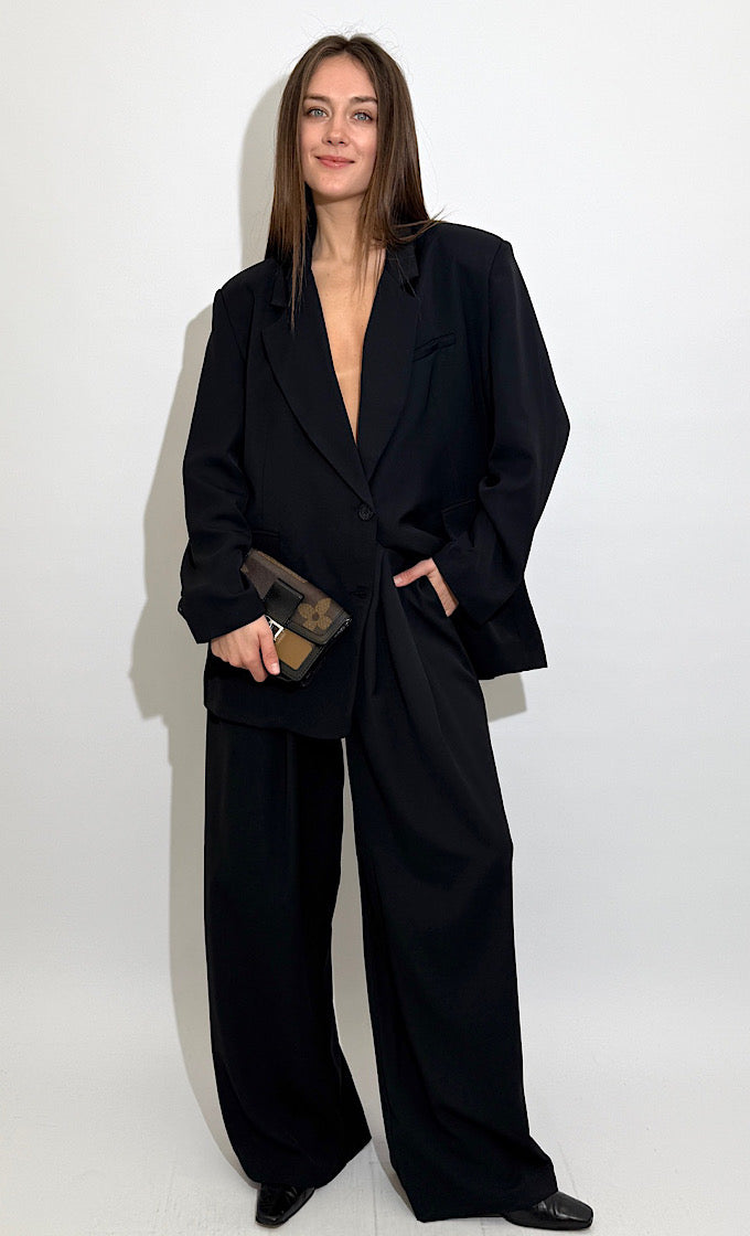 OSLO BLACK SUIT 