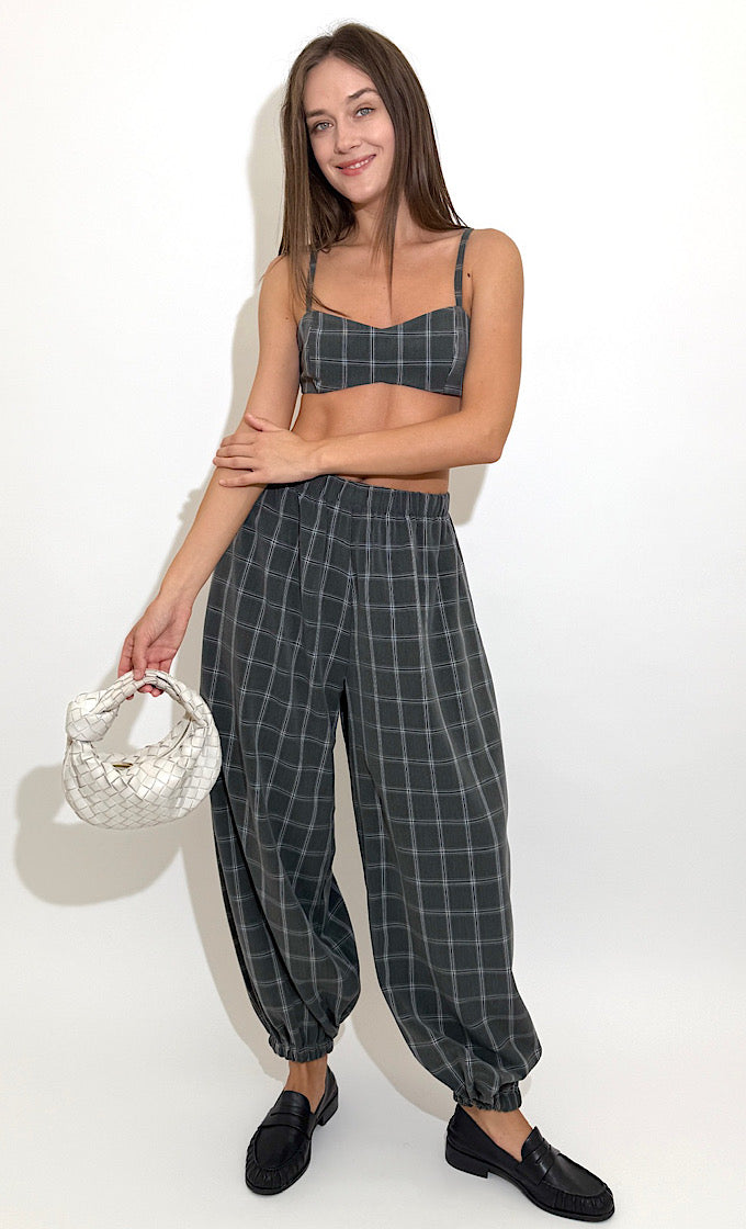 חליפת פרנקי אפורה