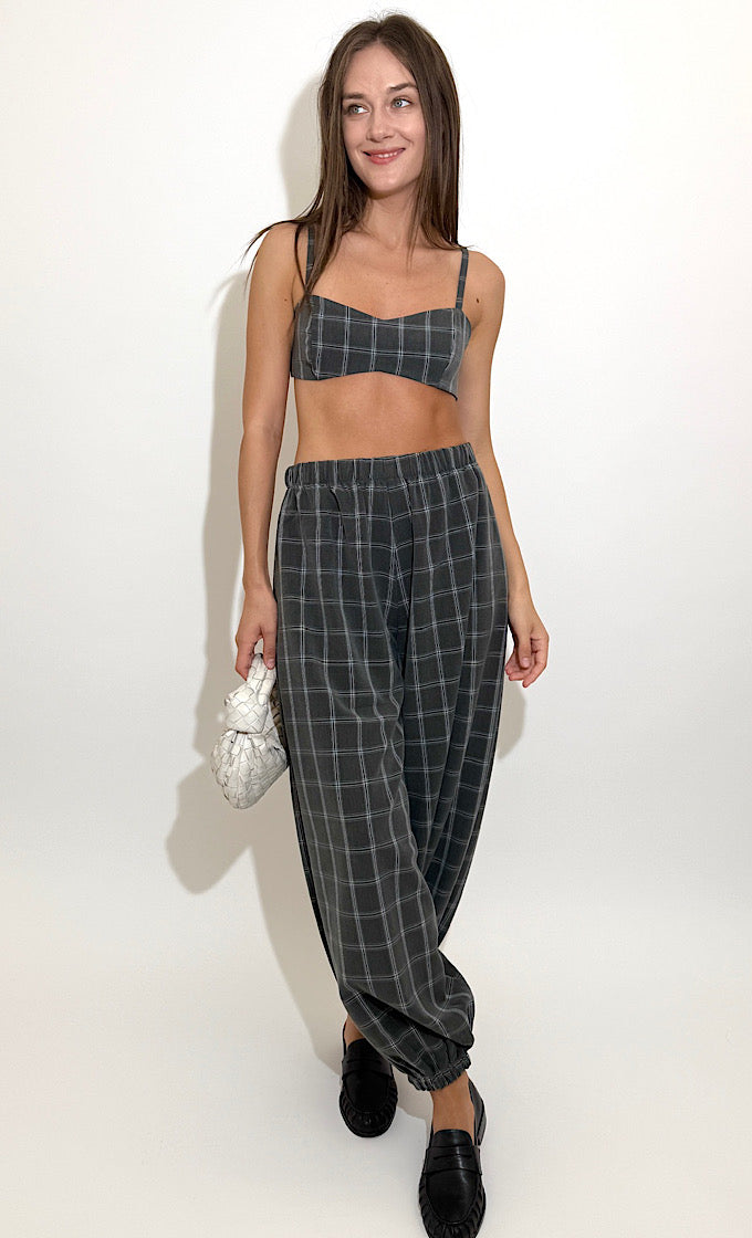 חליפת פרנקי אפורה