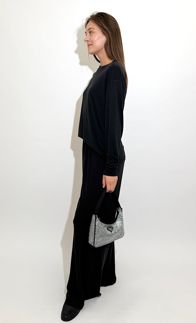 חליפת נונה שחורה