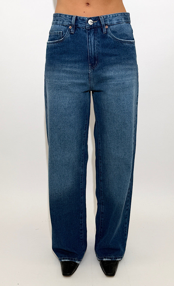 ג'ינס קורטני